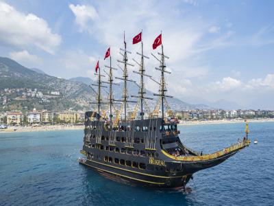 Alanya Legend Big Kral Pirate Boat Tour