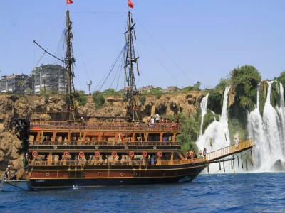 Karayip Korsan Tekne Turu